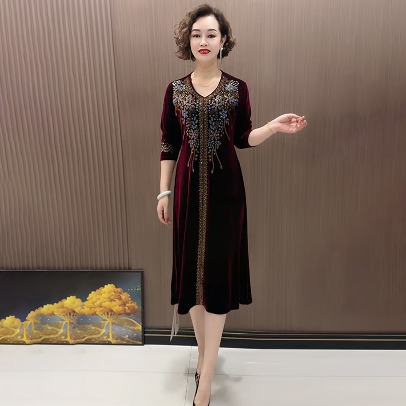 高品质!中年妈妈丝绒镶钻连衣裙