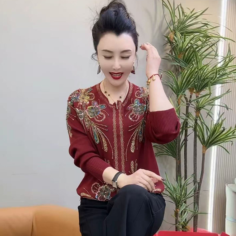 早春新款重工刺绣镶钻针织衫开衫女装短款洋气妈妈装宽松显瘦上衣