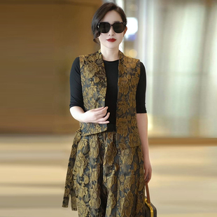 欧货2025春季新款洋气不对称提花新中式马甲百搭高腰阔腿裤套装女