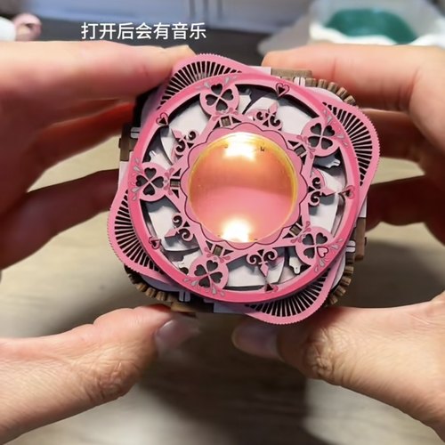 DIY木质3D旋转拼装八音盒礼物