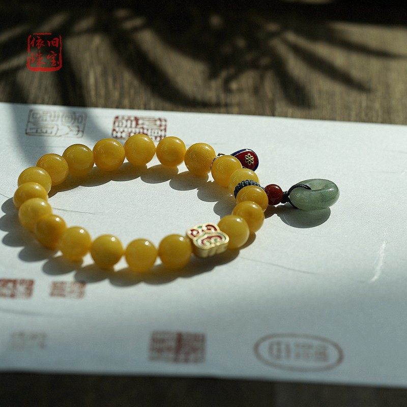 酌酒。一图一物鸡油黄老蜜蜡手串琥珀手链设计款正品俄料珠子天然