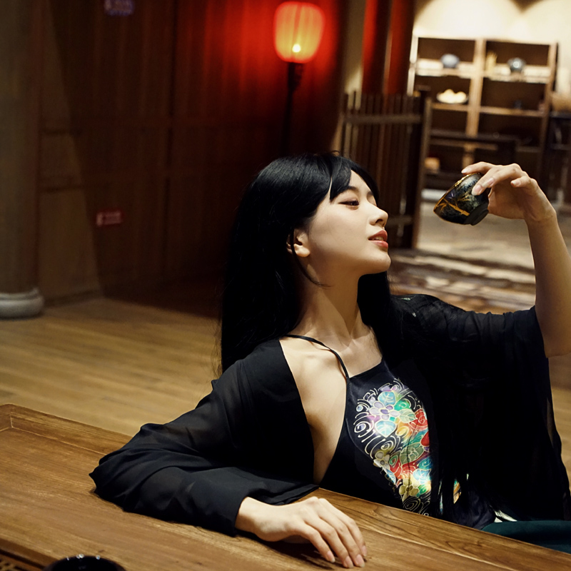 女性感内衣桑蚕丝小吊带肚兜