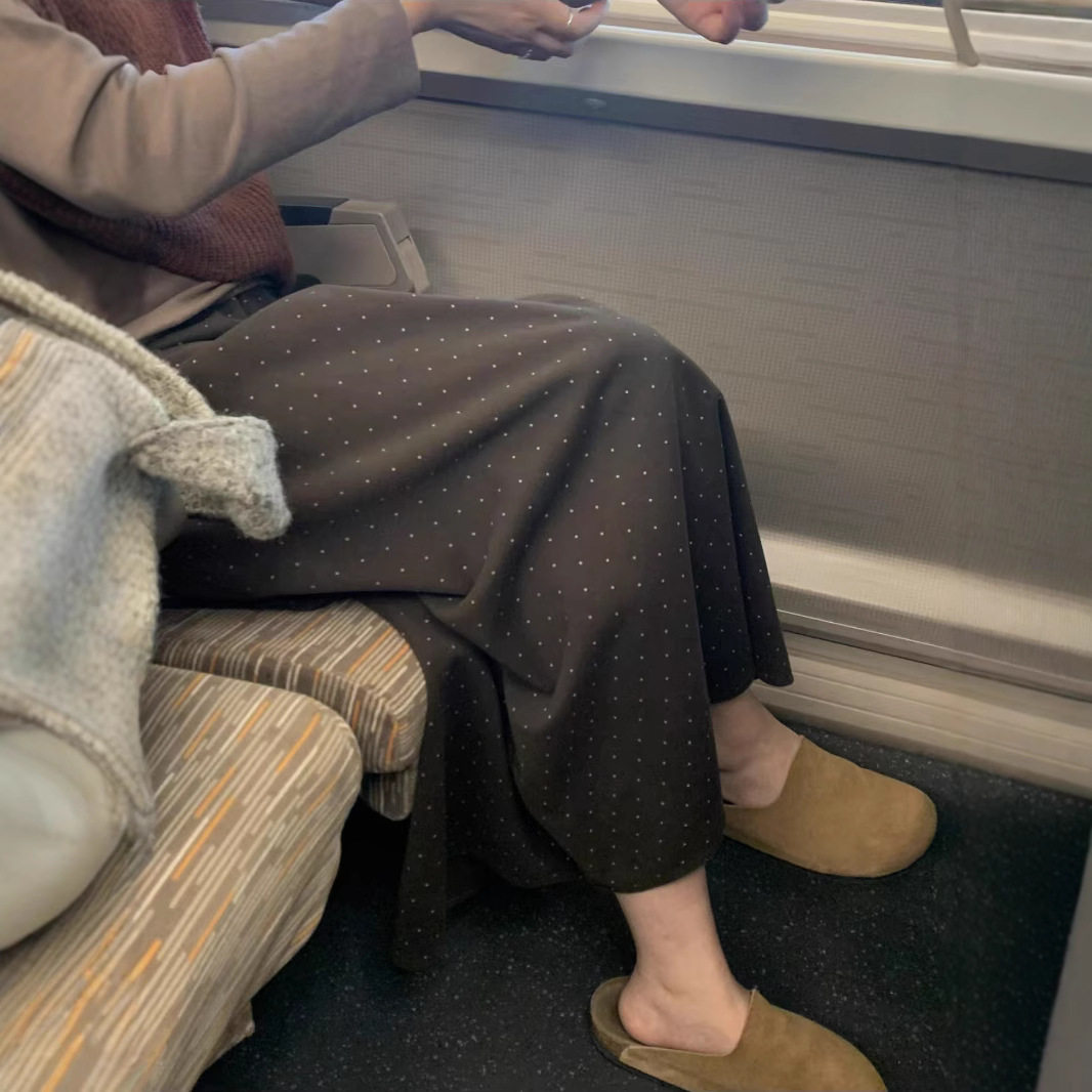 咖色圆点毛呢半身裙女2024秋冬新款韩版小个子中长款显瘦A字长裙