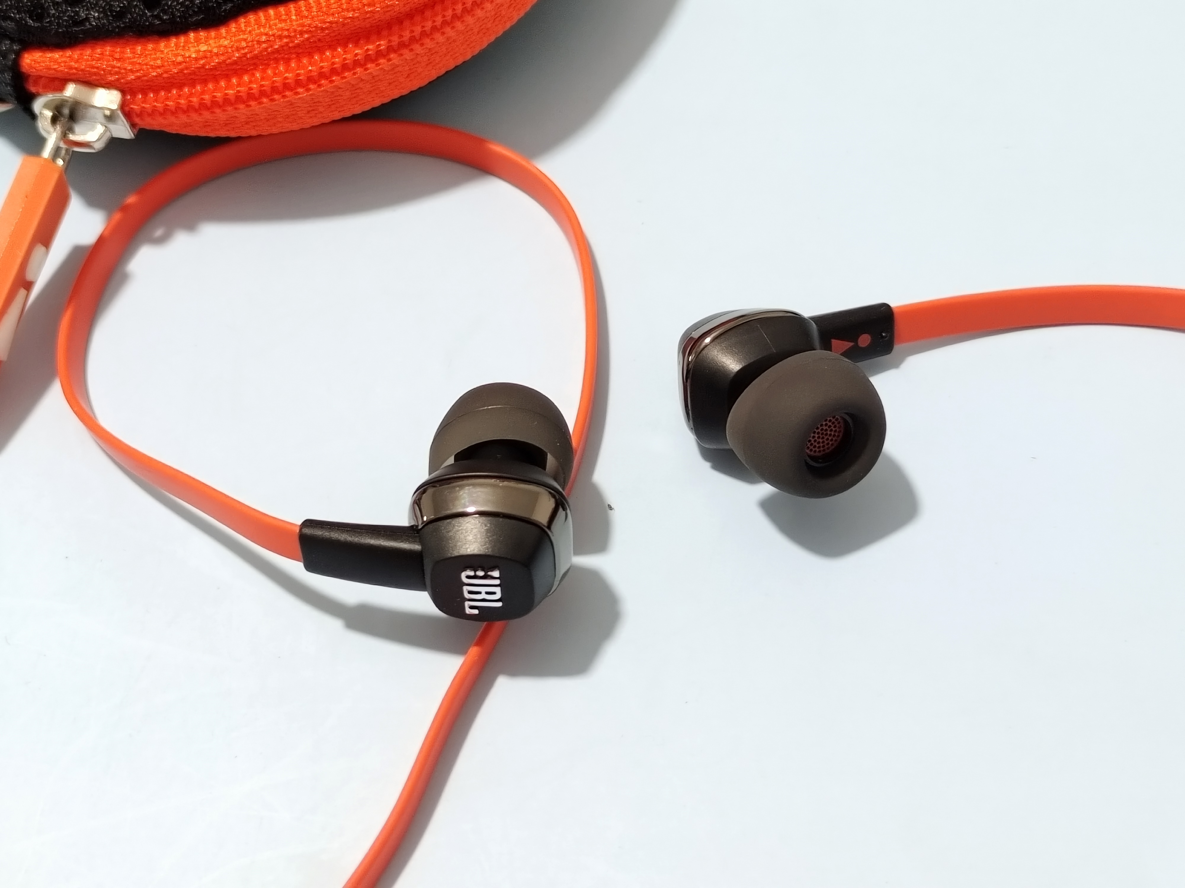 HTC蝴蝶2JBLJ22AH所有品牌