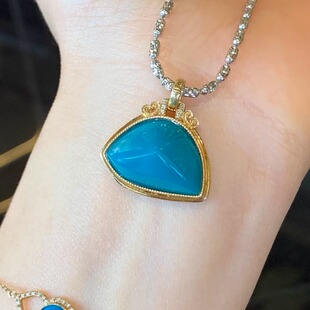 原矿高瓷高色玉化蓝绿色18k厚金钻石万能扣头设计吊坠