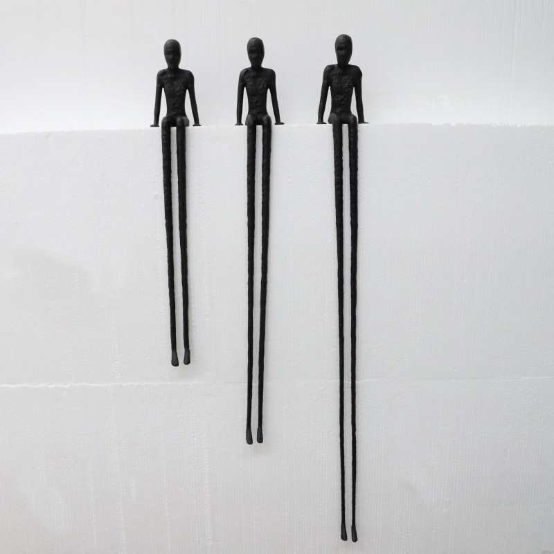 中式创意铸铁长腿人物摆件样板间售楼部酒店客厅家居桌面软装饰品