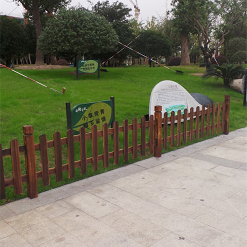 户外木栅栏防腐碳化木栅栏防腐木围栏围墙篱笆木围栏护栏花园栏杆