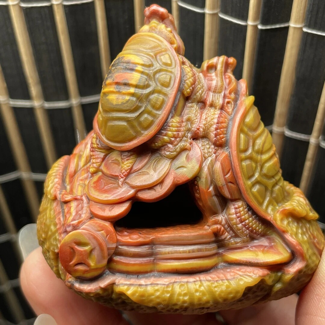 战国红玛瑙大湾精品俏色巧雕精雕龙龟贝贝发摆件