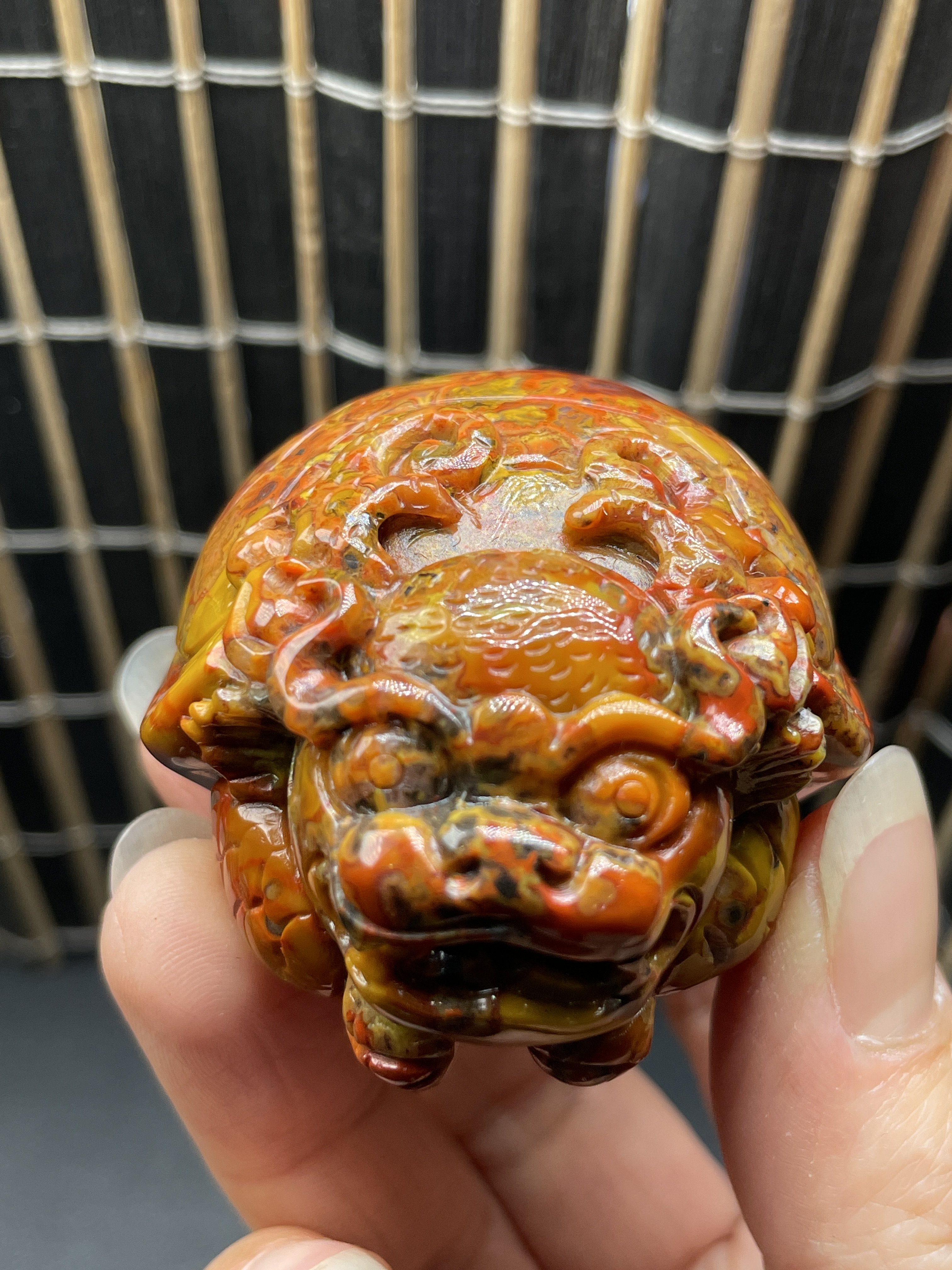 战国红玛瑙精品俏色巧雕精雕招财龙龟摆件把件