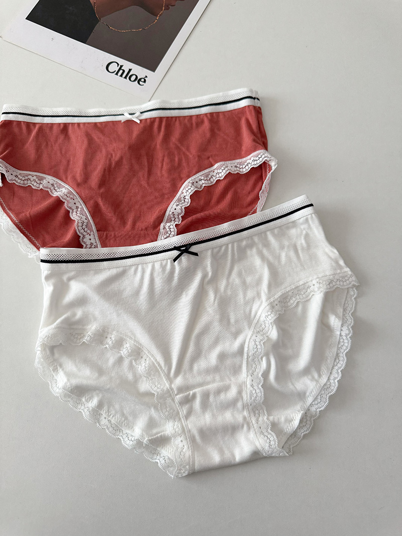 柔软蕾丝边甜美少女内裤