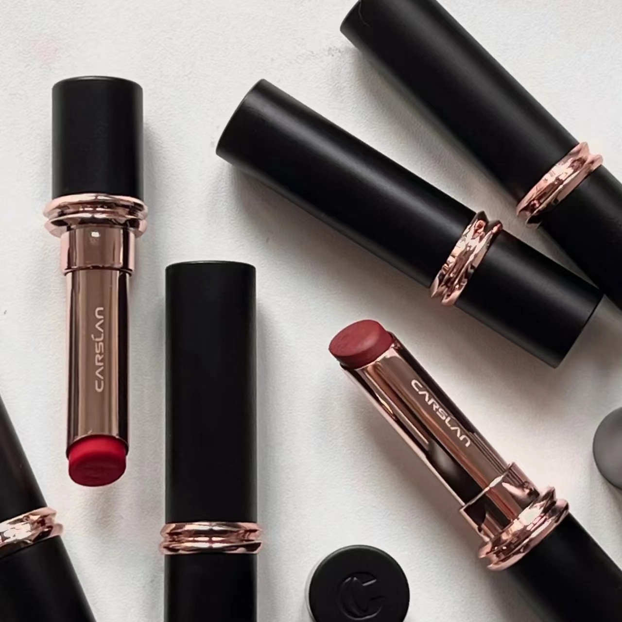 卡姿兰口红唇膏雾吻女哑光雾面丝绒持久显白不易沾杯M05奶油萝卜