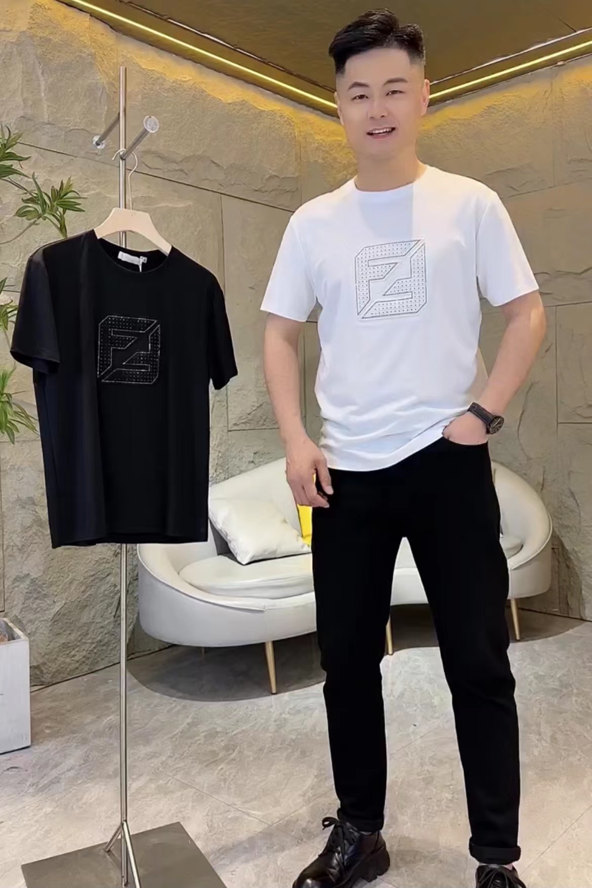 9035夏季男士新款白色圆领短袖男上衣衣服时尚简约黑色半袖T恤男