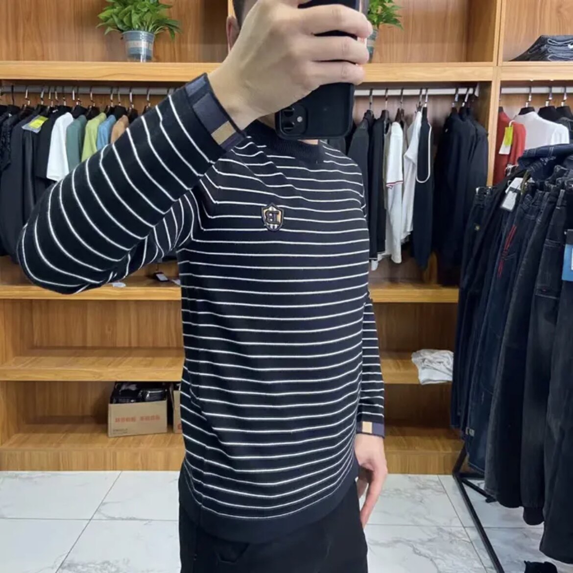 早秋新款黑白条纹套头T恤针织衫