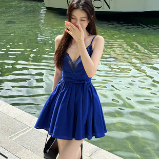 Lienni2026夏季新款气质收腰显瘦镂空拼接蕾丝克莱因吊带连衣裙女