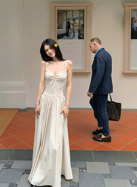 Lienni2025新款气质显瘦罗曼细条纹假两件蕾丝长款吊带连衣裙女