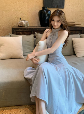 Lienni2025年冬季新款收腰显瘦细蓝条纹长款挂脖无袖内搭连衣裙女