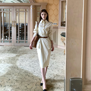 Lienni2025秋冬新款金扣风高腰显瘦时髦洋气翻领长款连体收腰裙女
