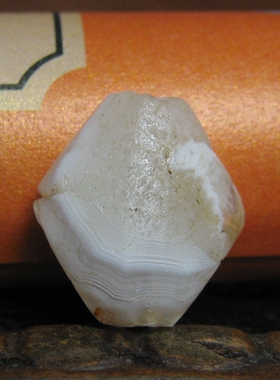 千年老玛瑙菱形板珠14×15.5mm