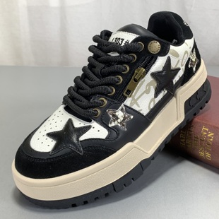 撤柜断码女鞋复古风牛反绒厚底板鞋女黑白拼色星星百搭防滑休闲鞋