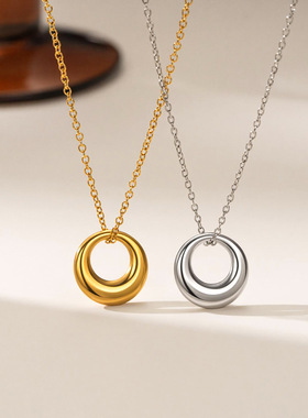 简约几何圆圈吊坠项链女钛钢镀18k金欧美ins金属甜甜圈锁骨链轻奢