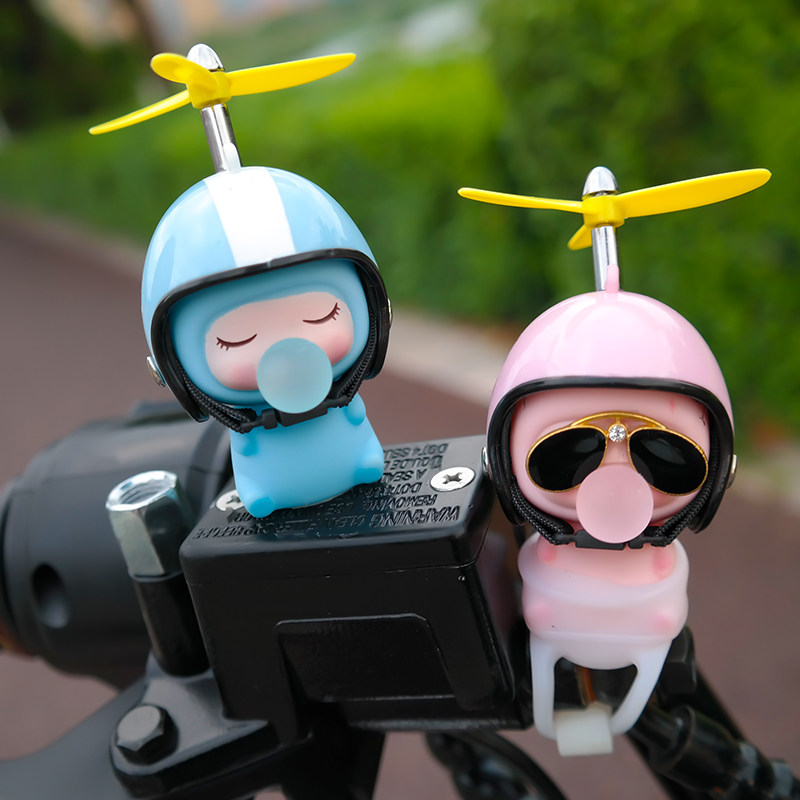网红泡泡龙摩托车电动车装饰品汽车后视镜内外摆件可爱带头盔公仔