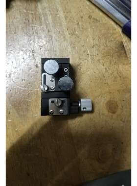 维修指导米思米XYZ轴手动滑台XYZLNG25高精度平台实物图运费自详