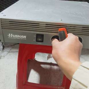 检修湖山功放PE2200一台,PE2300一台,外观成色如图所示详询