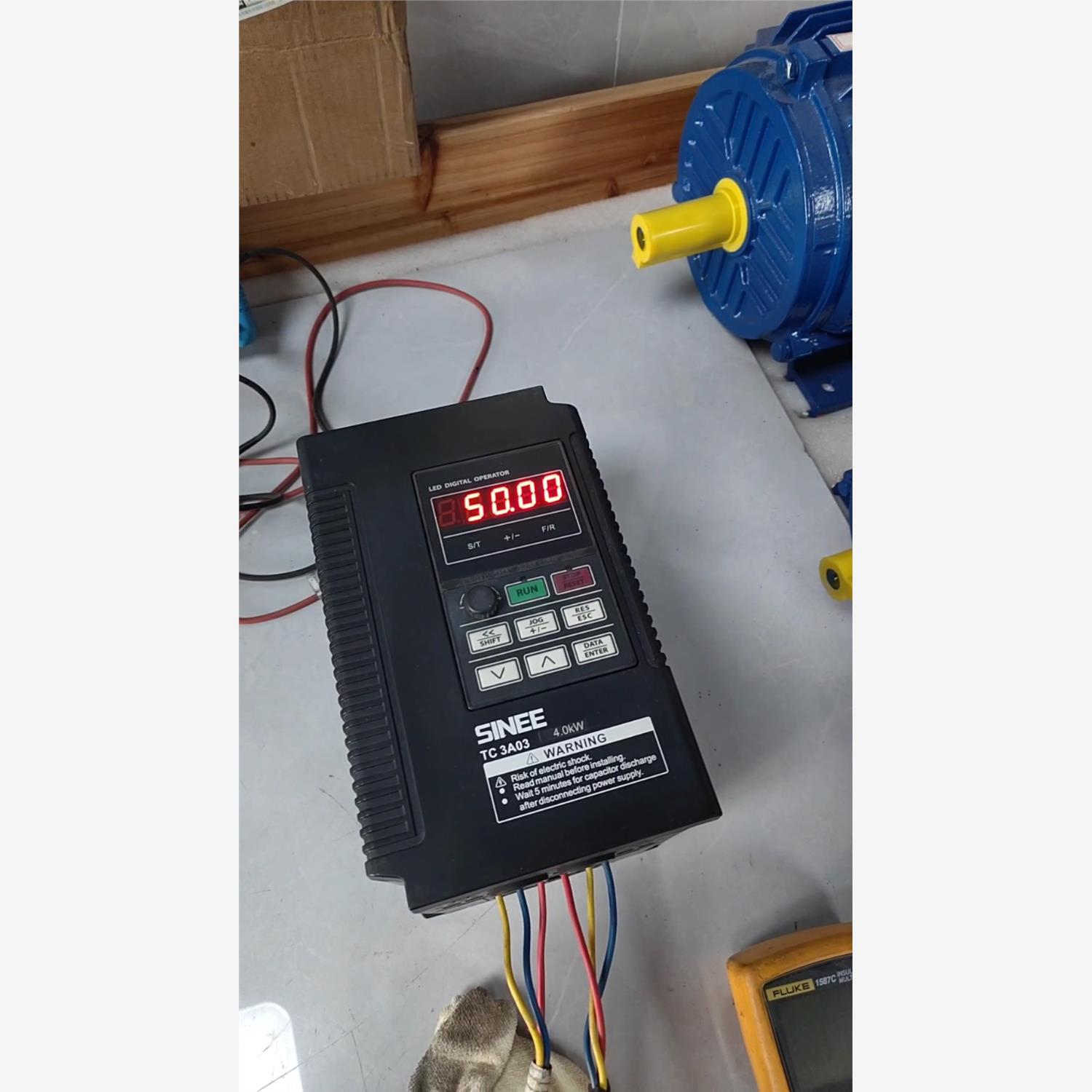 正弦变频器4KW，TC3A03-4R0-3CB，SINE30议价下单