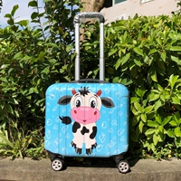 Розовая мама Маверикс нарисовал яркий месяц,