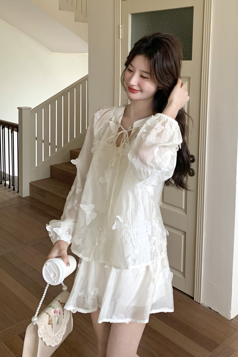 现货！立体蝴蝶刺绣天丝小衫+吊带+短款三件套装159-764P145K208,女装套装/套裙,浙宝159