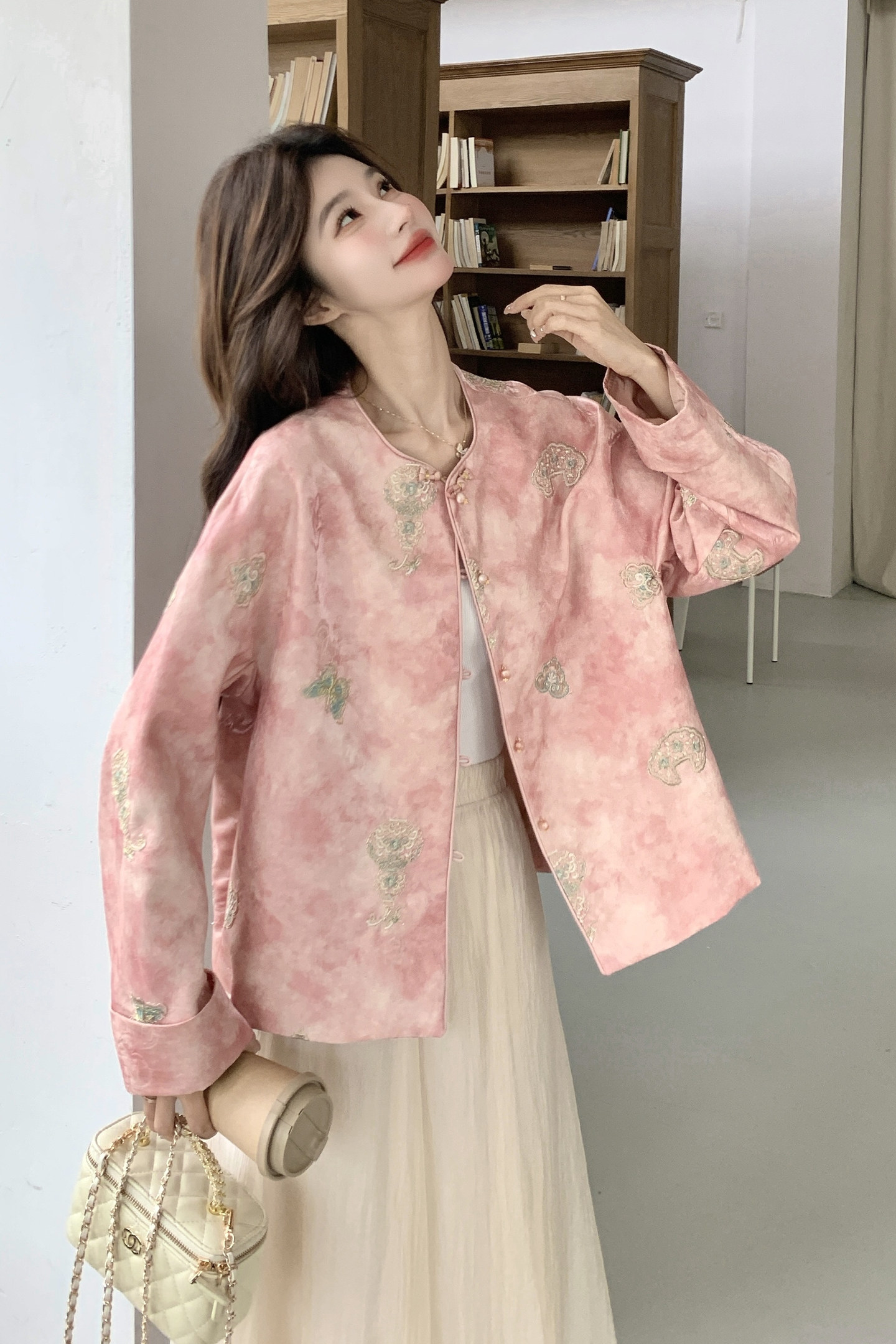 新款！刺绣印花粉色新中式风外套159-2613P205K328,女装短外套,浙宝159