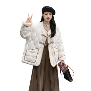 白色小香风轻薄短款羽绒服女冬季今年流行小个子韩系时尚洋气外套图片
