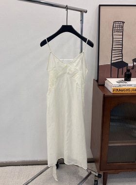 小众设计 24夏 叠穿仙女度假系 镂空蕾丝拼接飘带轻薄吊带连衣裙