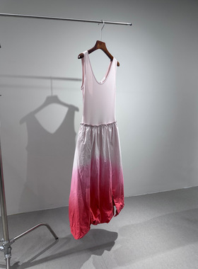 小众设计 23夏 优雅气质灵动感 渐变扎染印花修身无袖花苞连衣裙