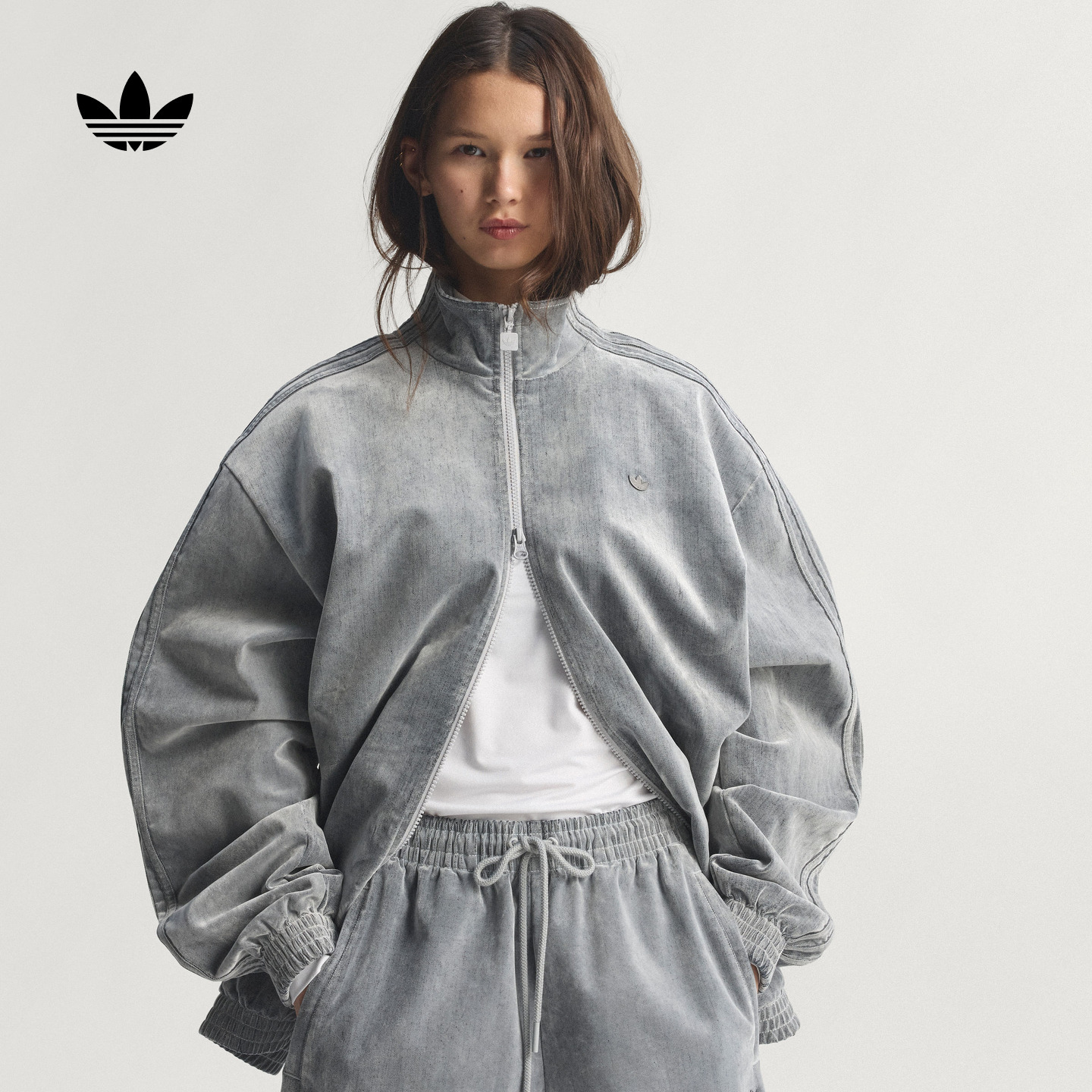 阿迪达斯三叶草女宽松夹克外套