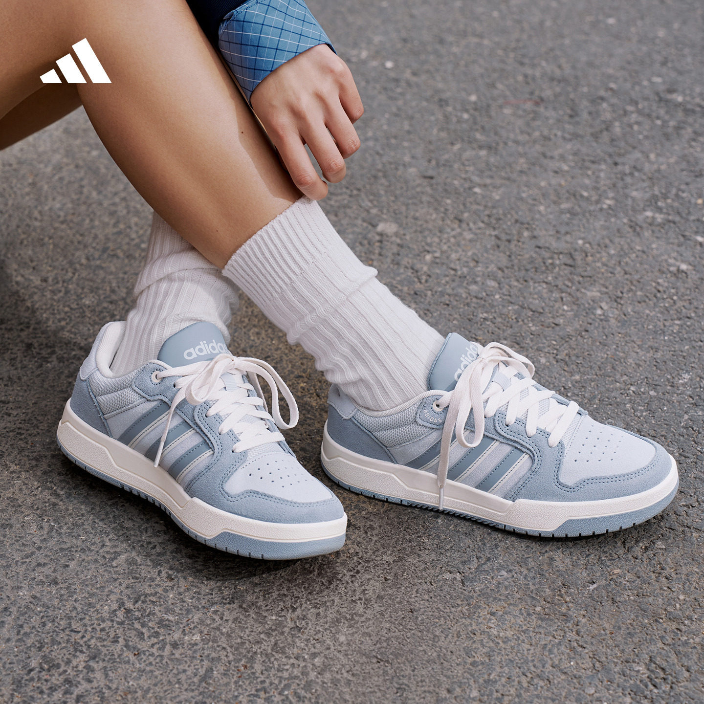 阿迪达斯男女少年感篮球风板鞋