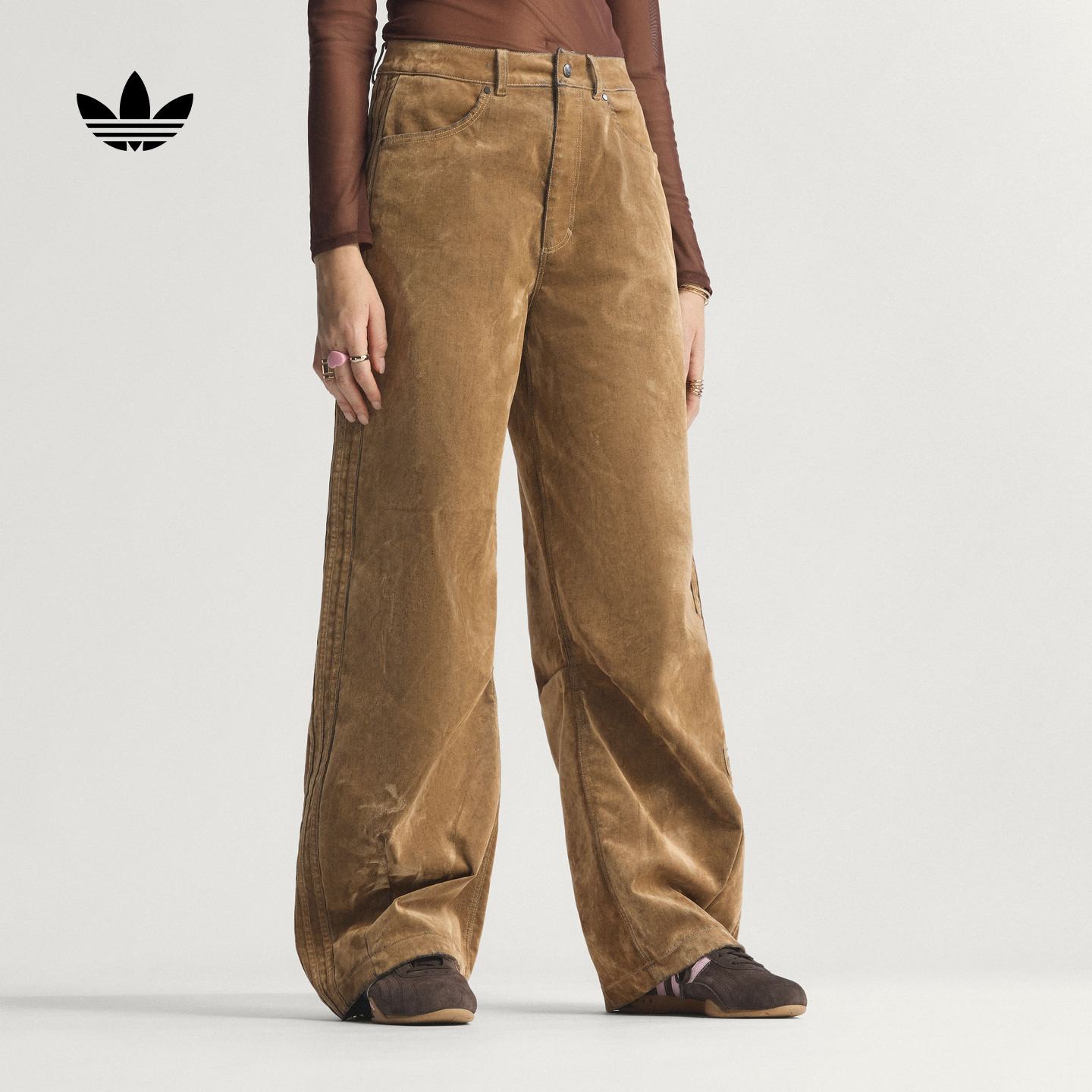 阿迪达斯三叶草女绒面复古运动裤