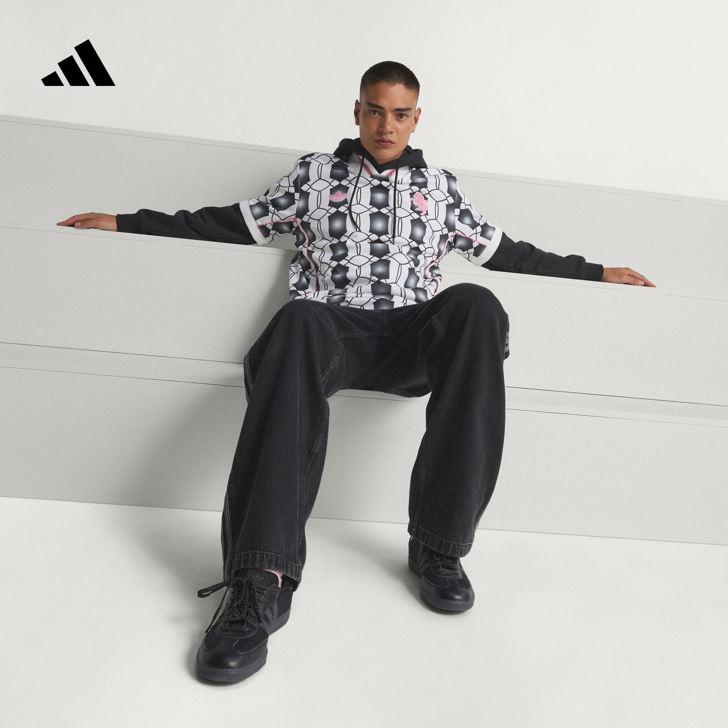 阿迪达斯尤文图斯足球文化球衣