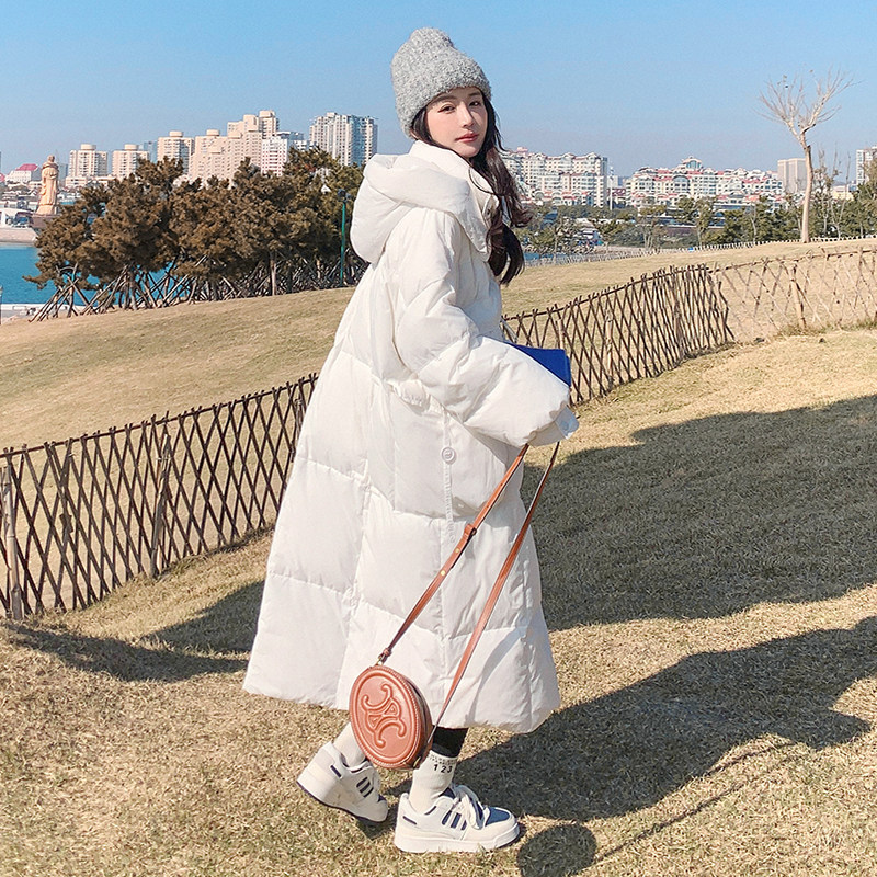 现货90绒2D078-8043-P345K468大被子长款羽绒服口袋纽扣装饰90绒,女装羽绒服,2D078