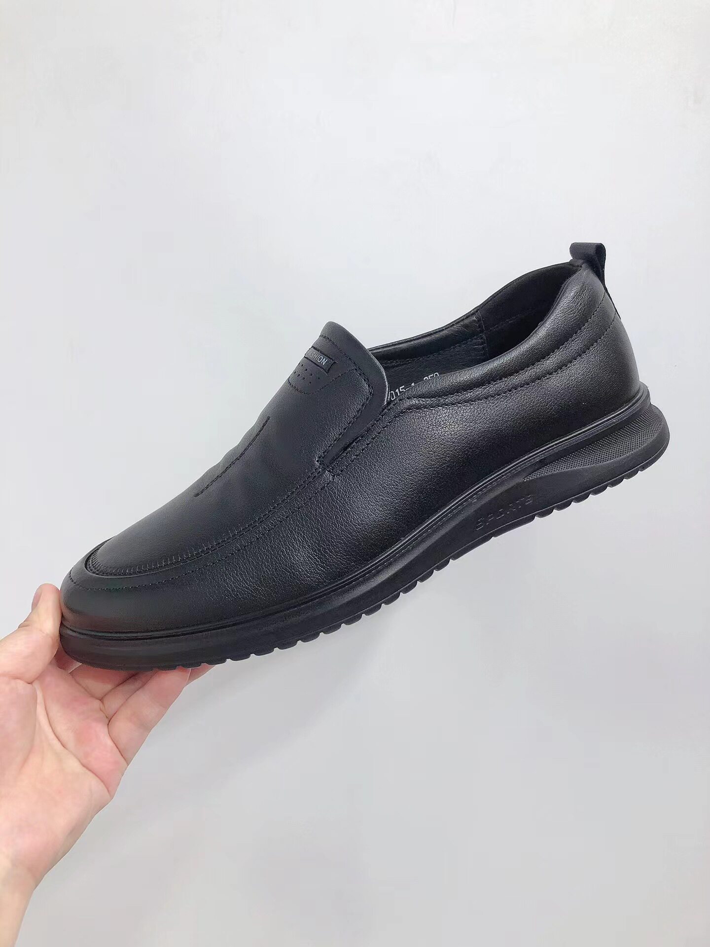 春达2022年春季新款真皮透气休闲皮鞋男圆头耐磨春秋休闲单鞋