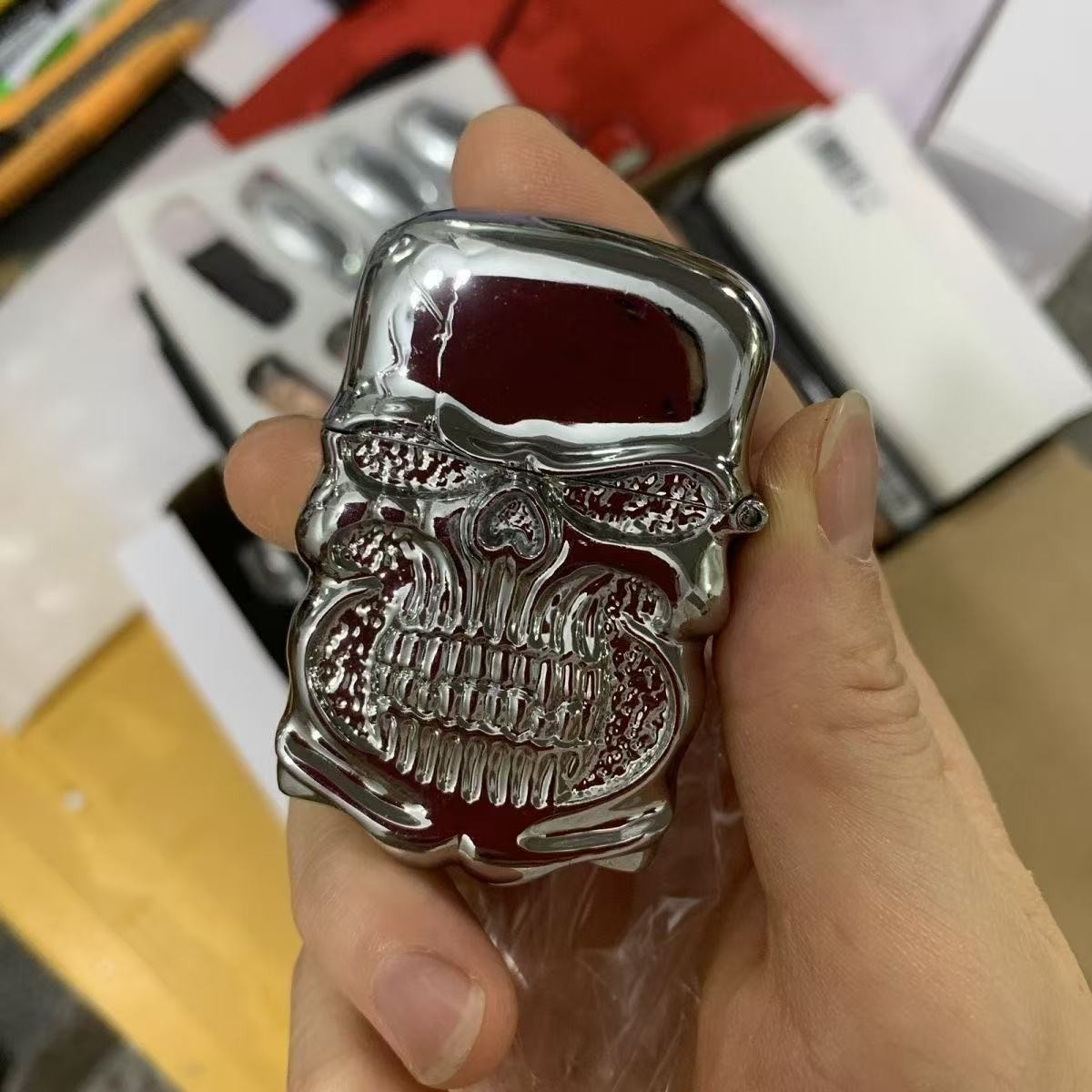藏银恶灵骑士骷髅头魔域使者十字架潮流复古风煤油盔甲打火机重型图片