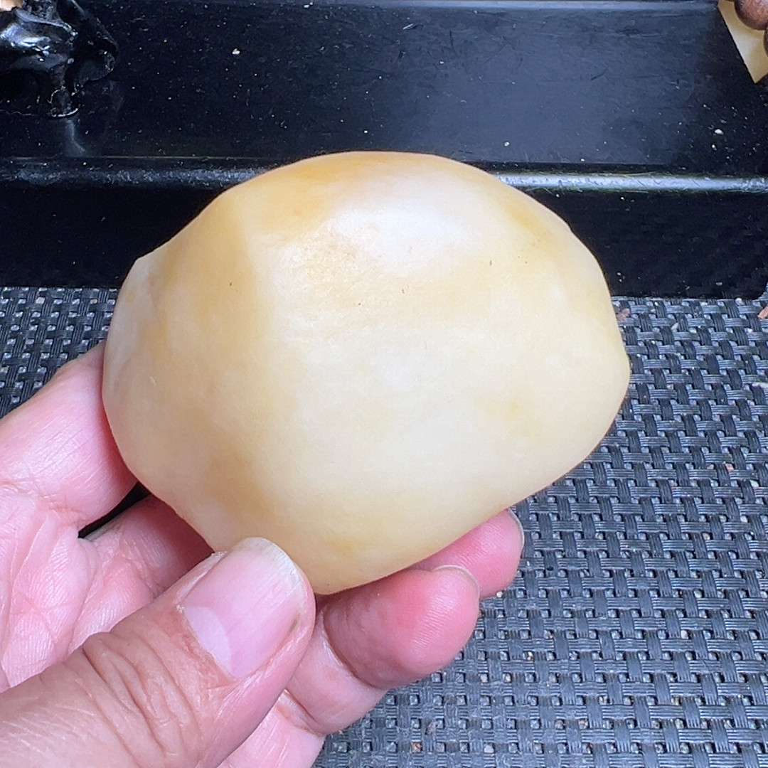 金丝玉原石（3-39）重约322克