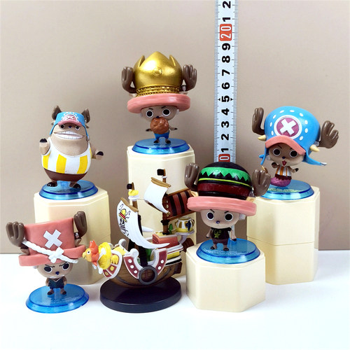 Q版两年后COS乔巴公仔车摆景品