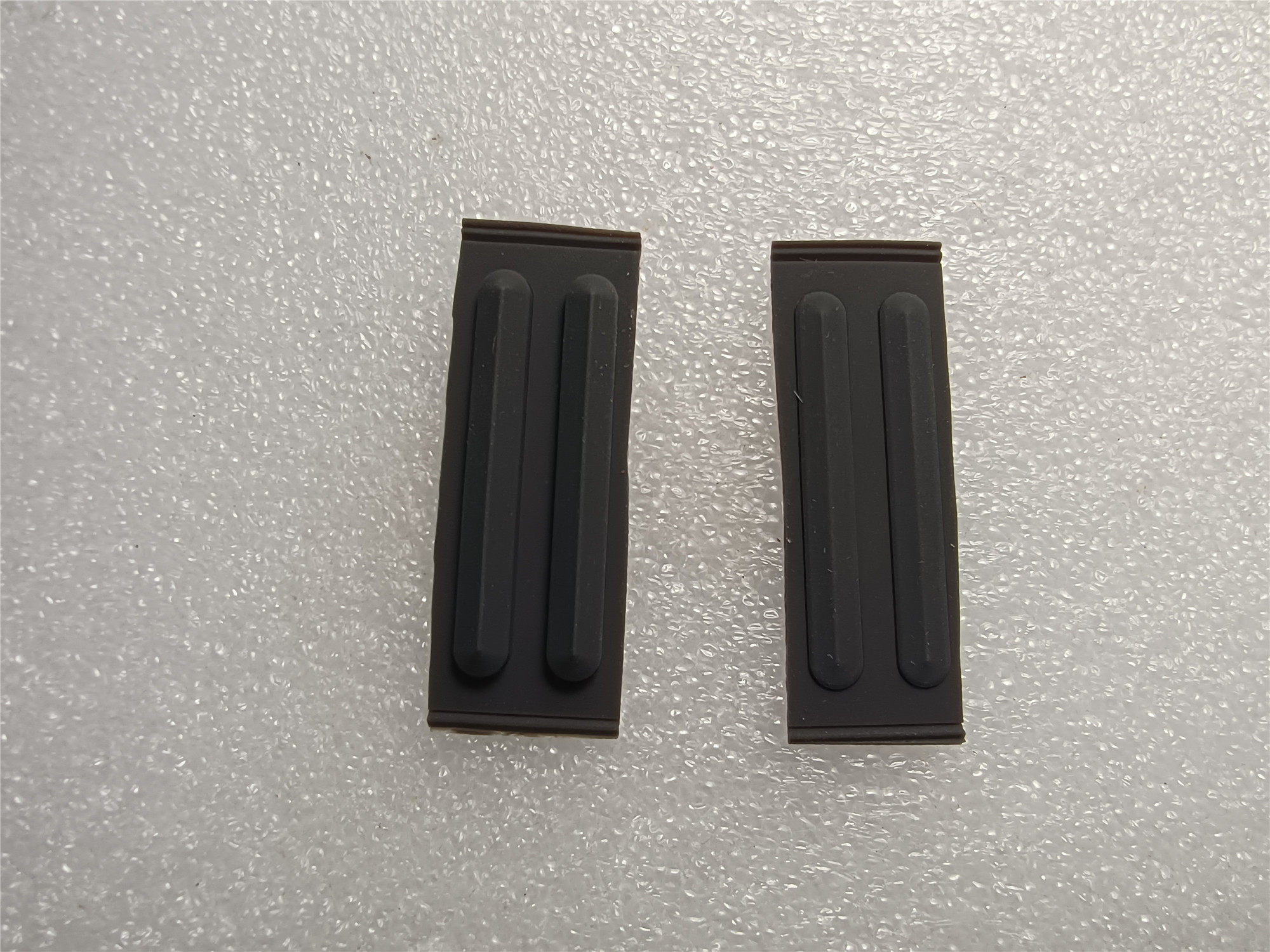 适用HP/惠普15G-BR 15-BS BU BW 250 255 G6 TPN-C129 脚垫 胶垫