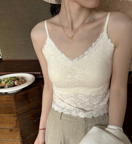 纯欲轻暖钩花蕾丝V领磨毛美背固定一体杯内搭外穿吊带背心3375