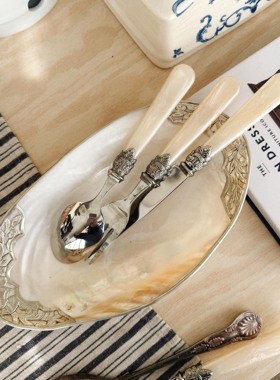 温柔到发光｜天然贝壳盘 法式复古餐具套装银质刀叉餐桌装饰礼物