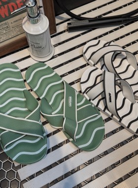 《夏日刚需拖鞋》条纹交叉带拖鞋高弹防滑按摩底男女情侣浴室凉拖