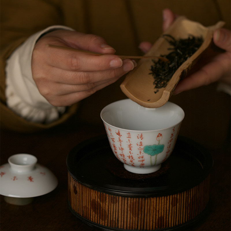 市井造物｜【不蔓不枝】矾红诗文莲花盖碗（限） 弥雲斋 140cc