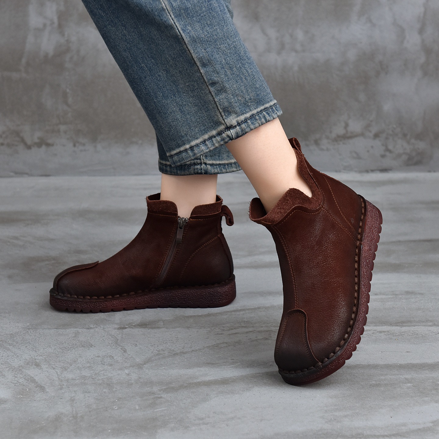 民族风复古手工真皮妈妈鞋厚底坡跟休闲舒适软底短靴百搭咖色靴子
