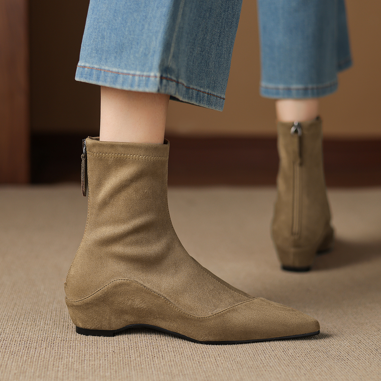 内增高显瘦通勤百搭弹力瘦瘦靴女